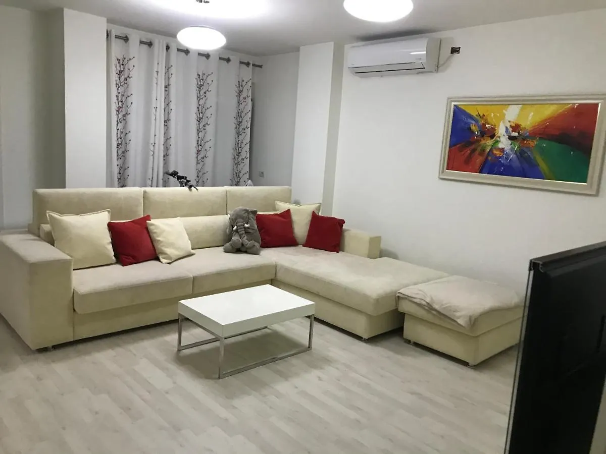 Apartment Liqeni I Thate, Tirane